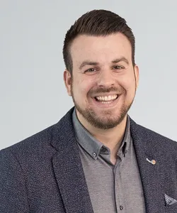 elias_FISCHBACHER_WebTeam_.jpg