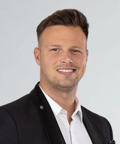 Richard_SCHLoeGL_WebTeam_02.jpg